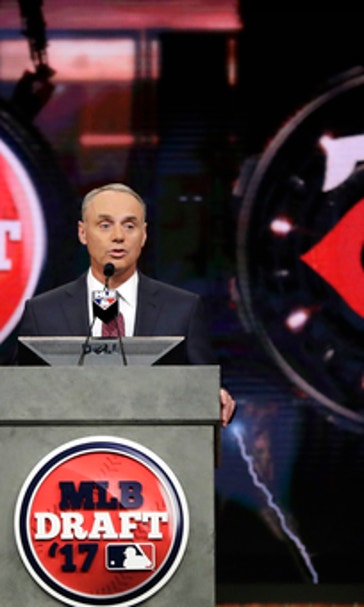 Top draft pick Lewis marks 1st bold move for Twins' Falvey
